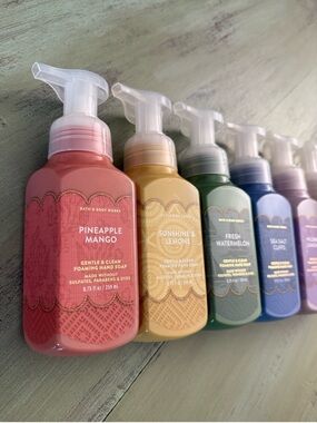 6X Bath & Body Works Foaming Hand Soap 8.75 fl oz Collection Set
Bundle